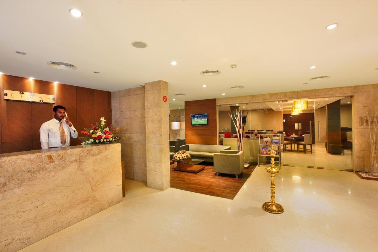 Park Residency Adoor Hotel Adur Exterior photo
